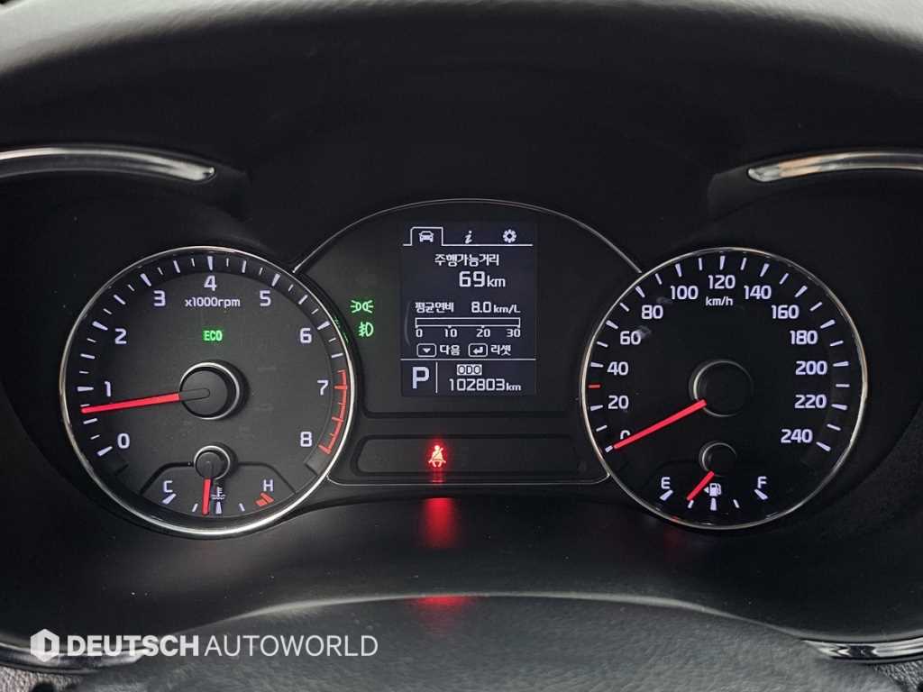Kia K3 — photo 08