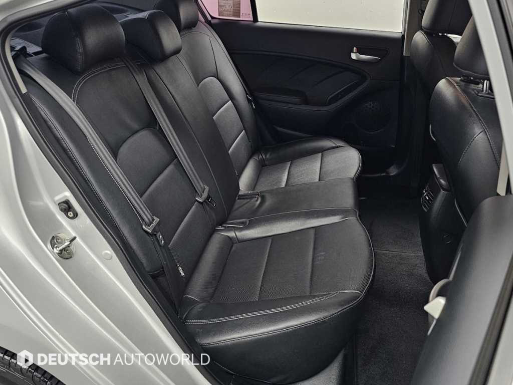 Kia K3 — photo 12