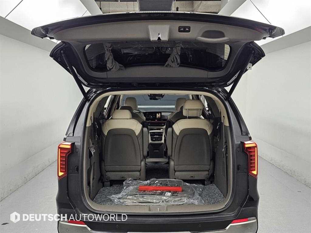 Kia Carnival — photo 19