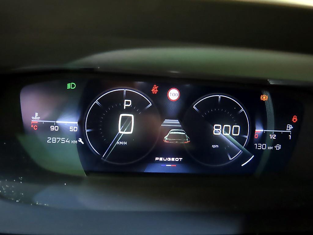 Peugeot 408 — photo 09
