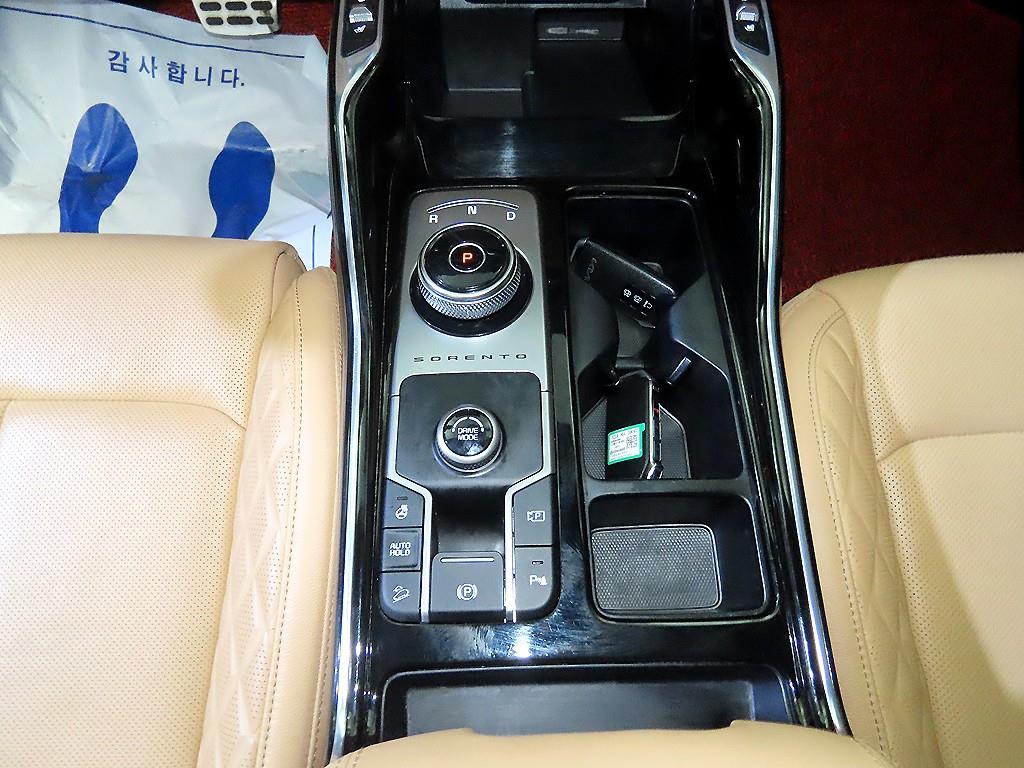Kia Sorento — photo 12