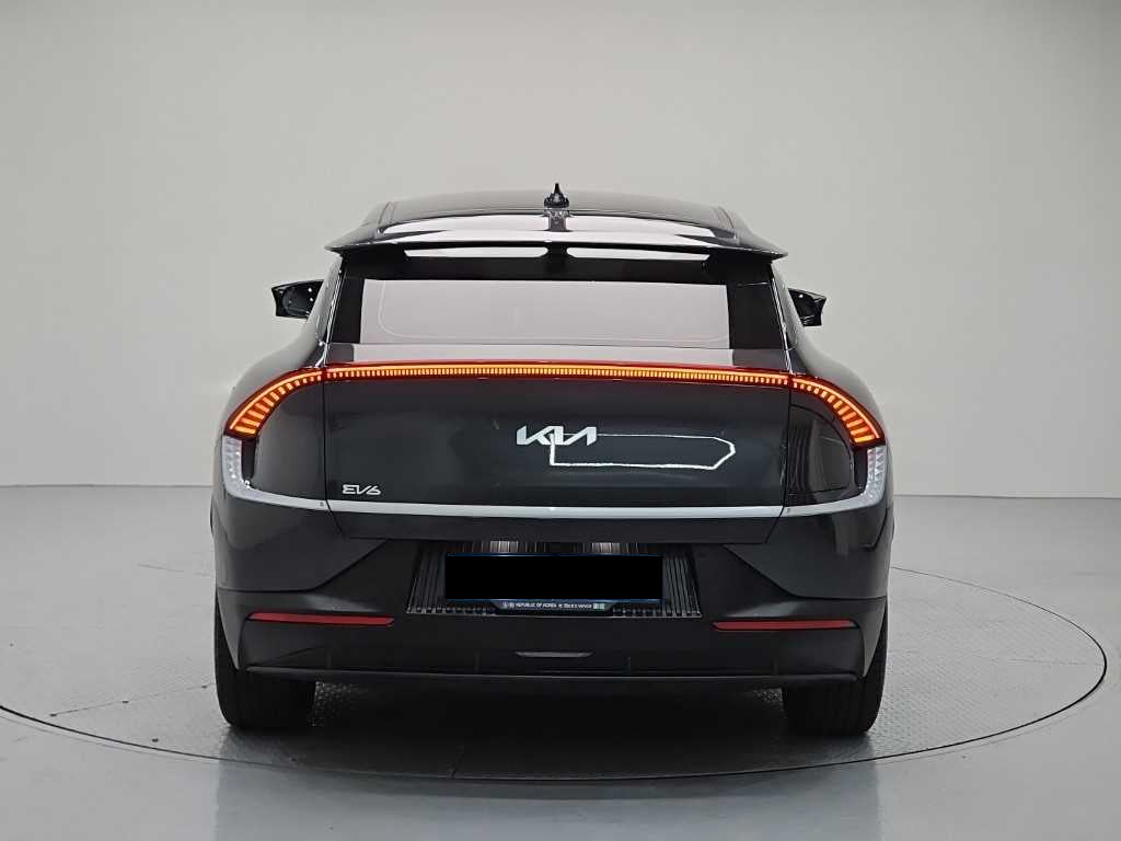 Kia EV6 — photo 03