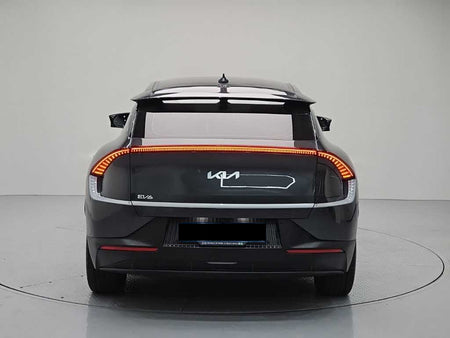 Kia EV6 — photo 03