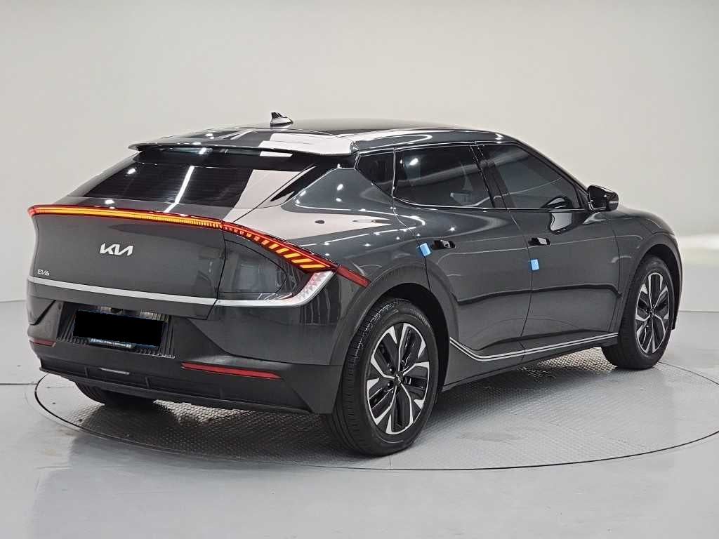 Kia EV6 — photo 04