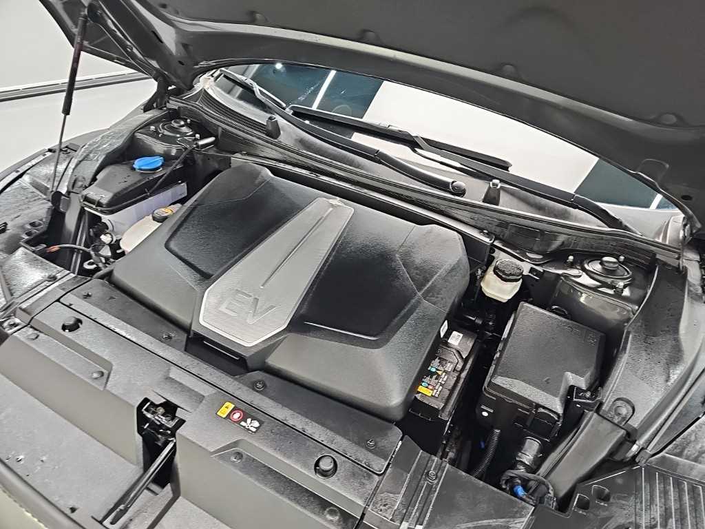 Kia EV6 — photo 05