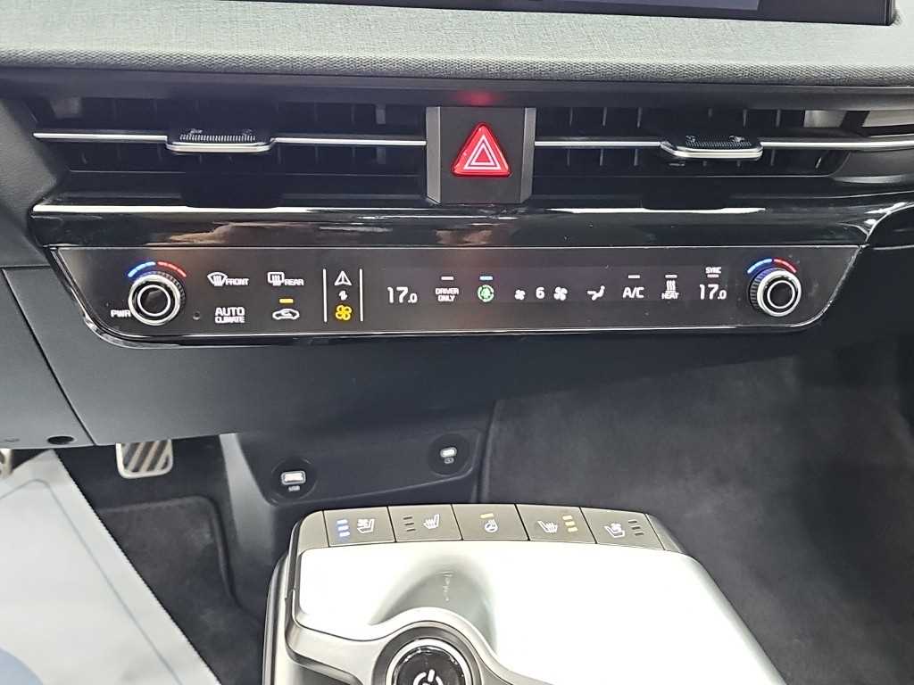 Kia EV6 — photo 10