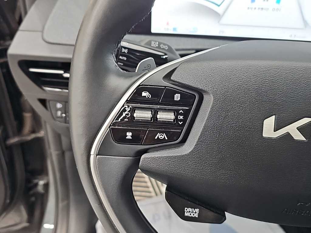 Kia EV6 — photo 17