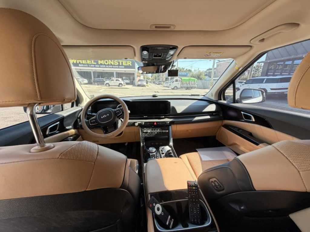 Kia Carnival — photo 13