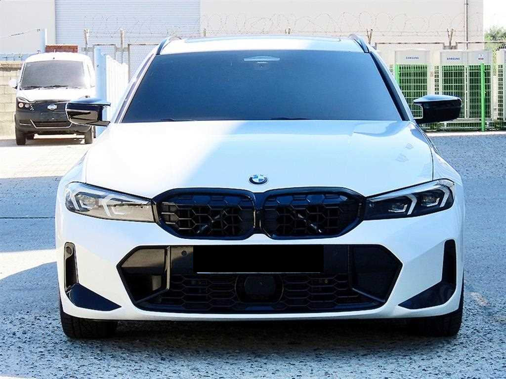 BMW 3-Series — photo 01