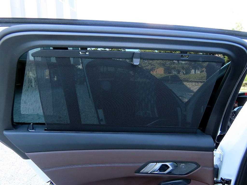 BMW 3-Series — photo 15