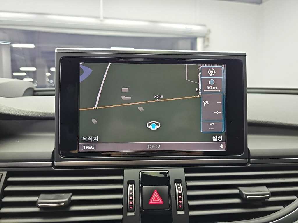 Audi A6 — photo 15