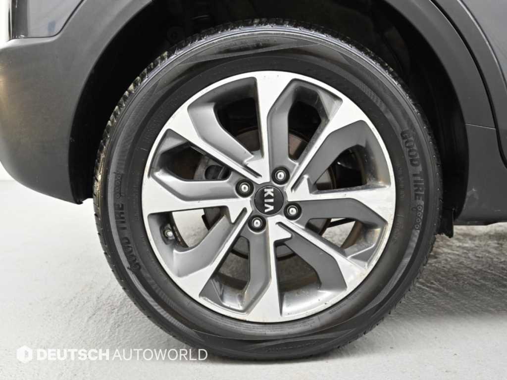 Kia Stonic — photo 05