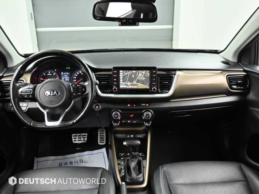 Kia Stonic — photo 07