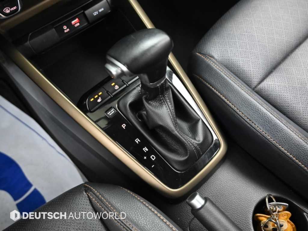 Kia Stonic — photo 09