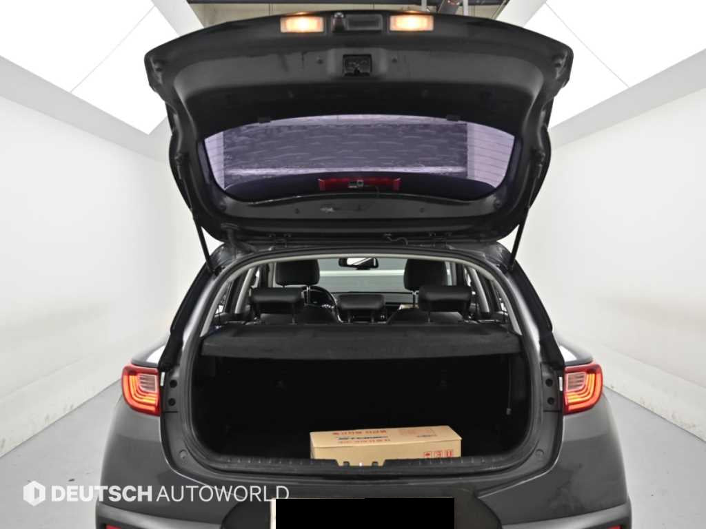 Kia Stonic — photo 19