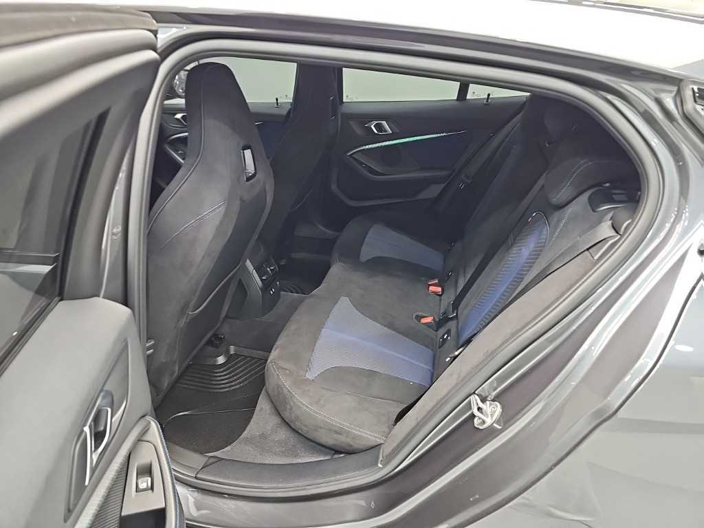 BMW 1-Series — photo 12