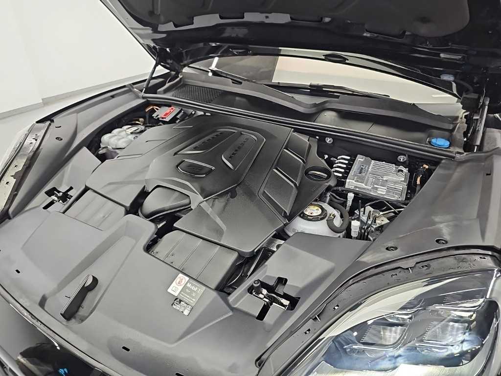 Porsche Cayenne — photo 05
