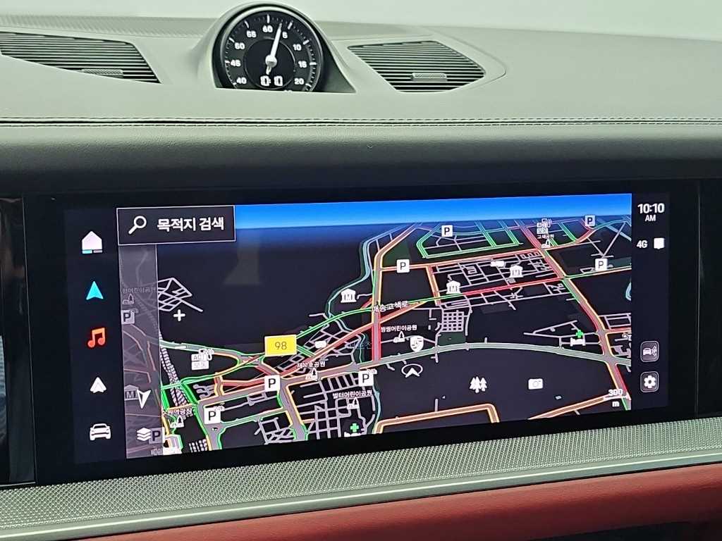 Porsche Cayenne — photo 14