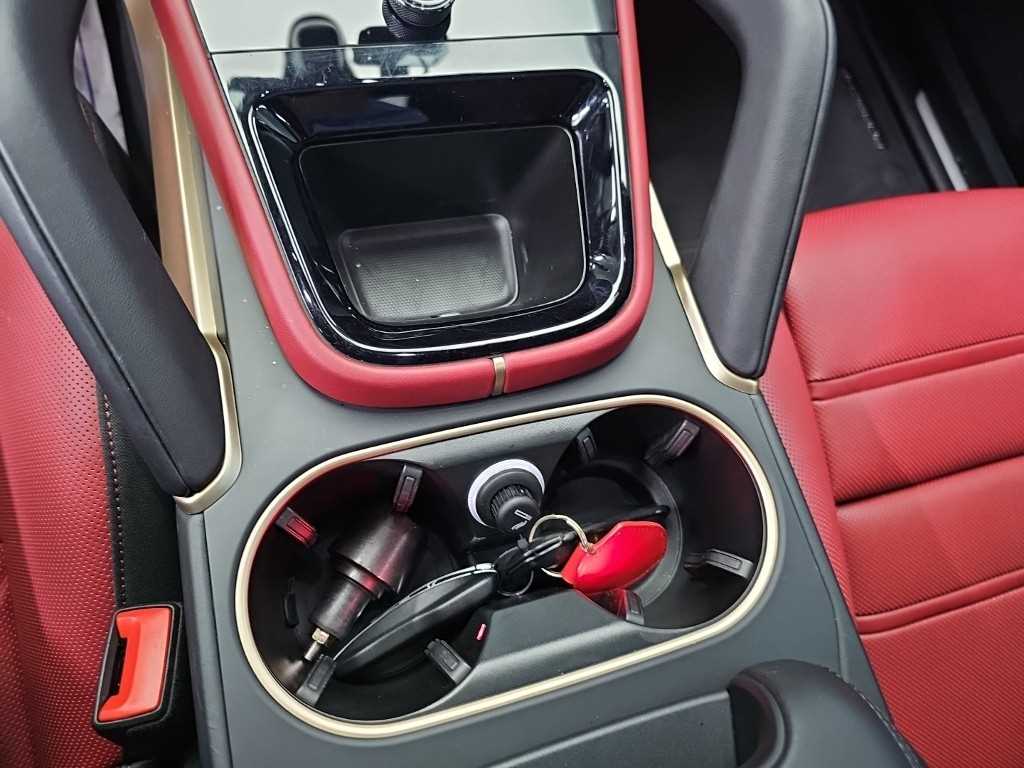 Porsche Cayenne — photo 16