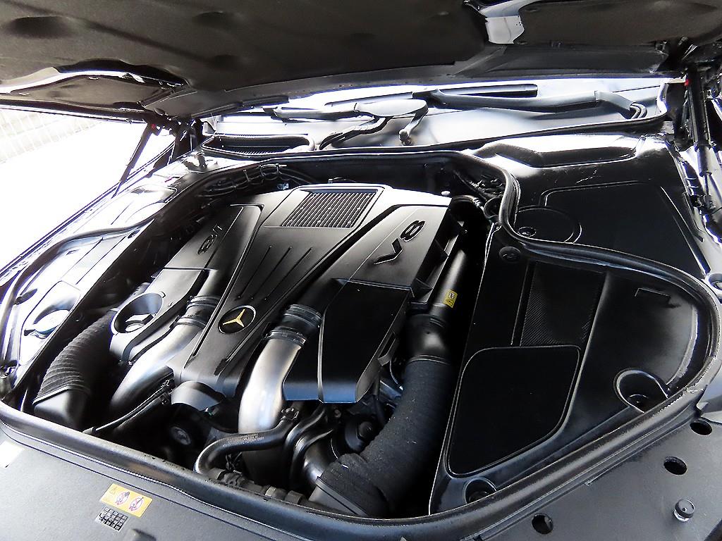 Mercedes-Benz S-Class — photo 19