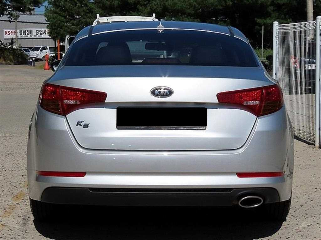 Kia K5 — photo 04
