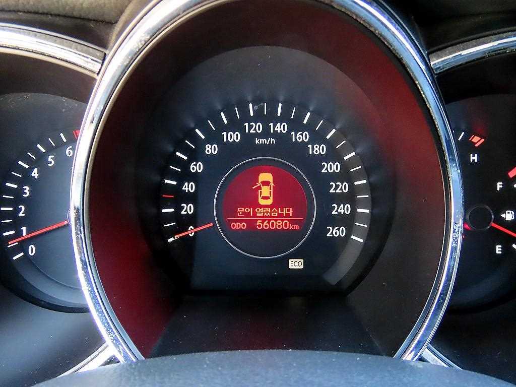 Kia K5 — photo 09