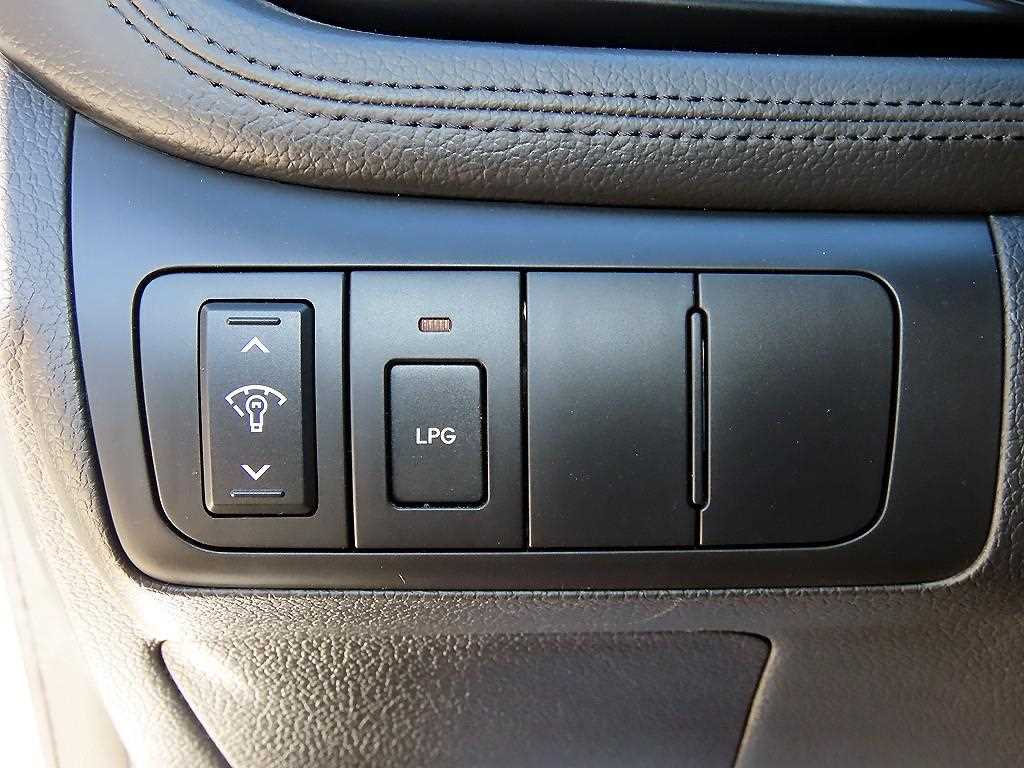 Kia K5 — photo 12