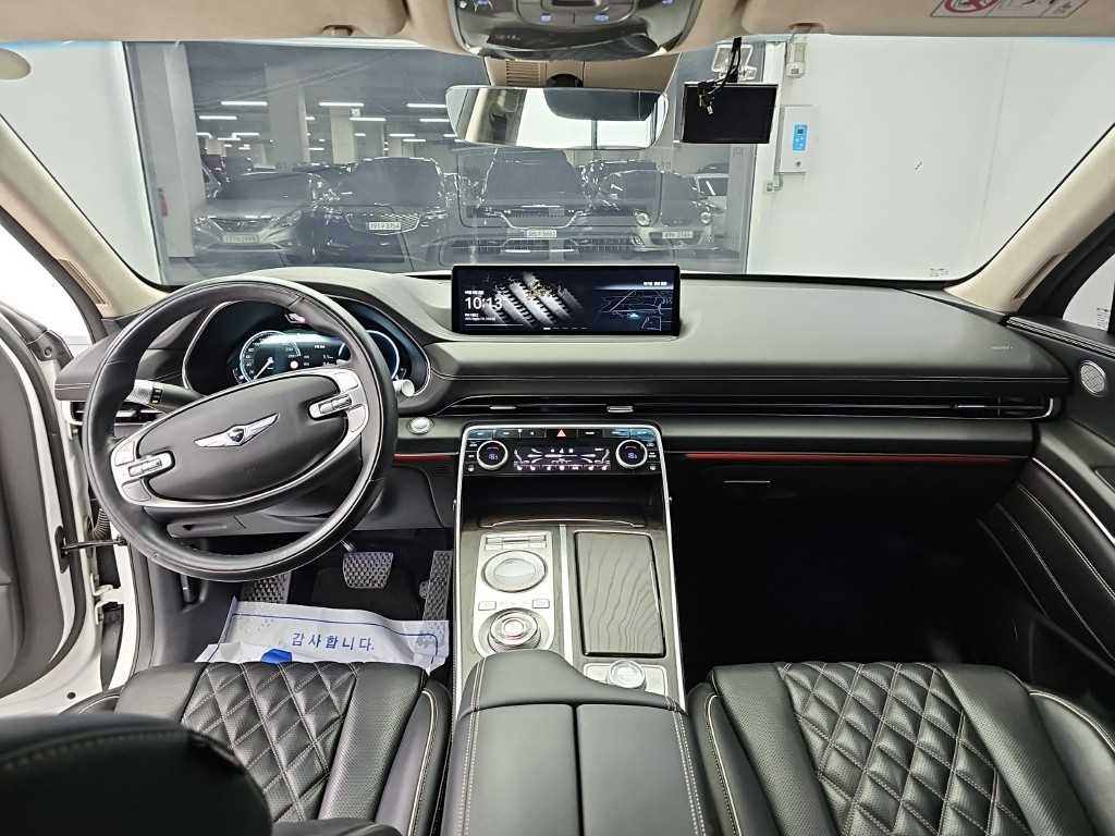 Genesis GV80 — photo 07