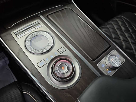 Genesis GV80 — photo 08