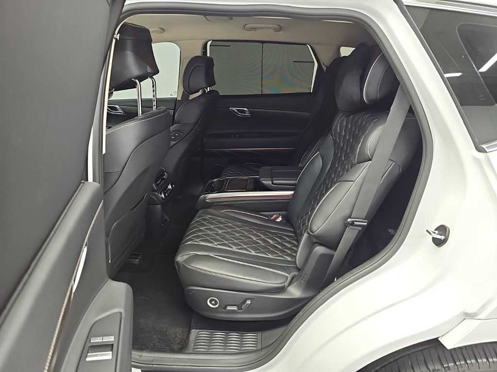 Genesis GV80 — photo 12