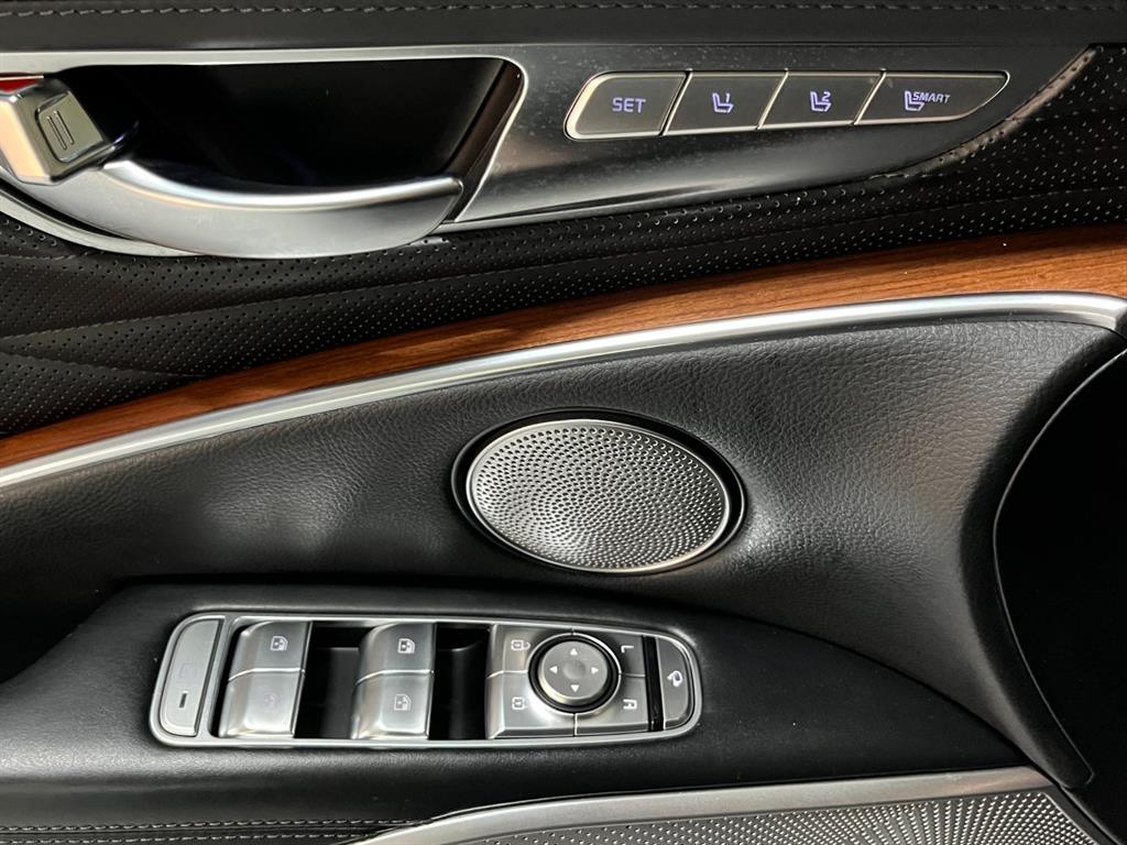 Kia K9 — photo 15