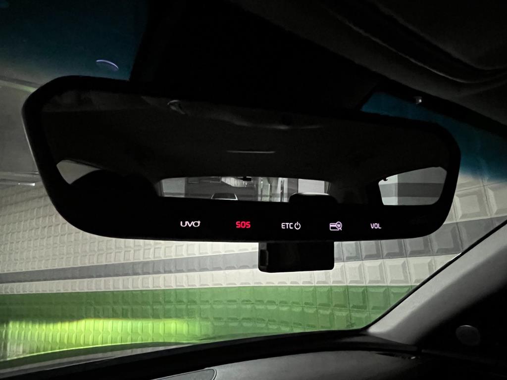 Kia K9 — photo 17