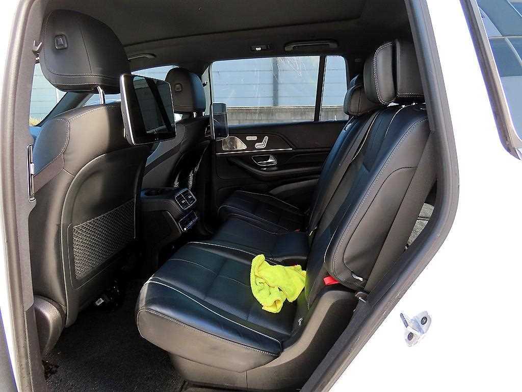 Mercedes-Benz GLS-Class — photo 06