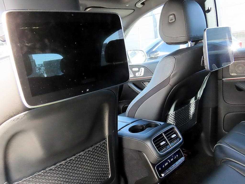 Mercedes-Benz GLS-Class — photo 14
