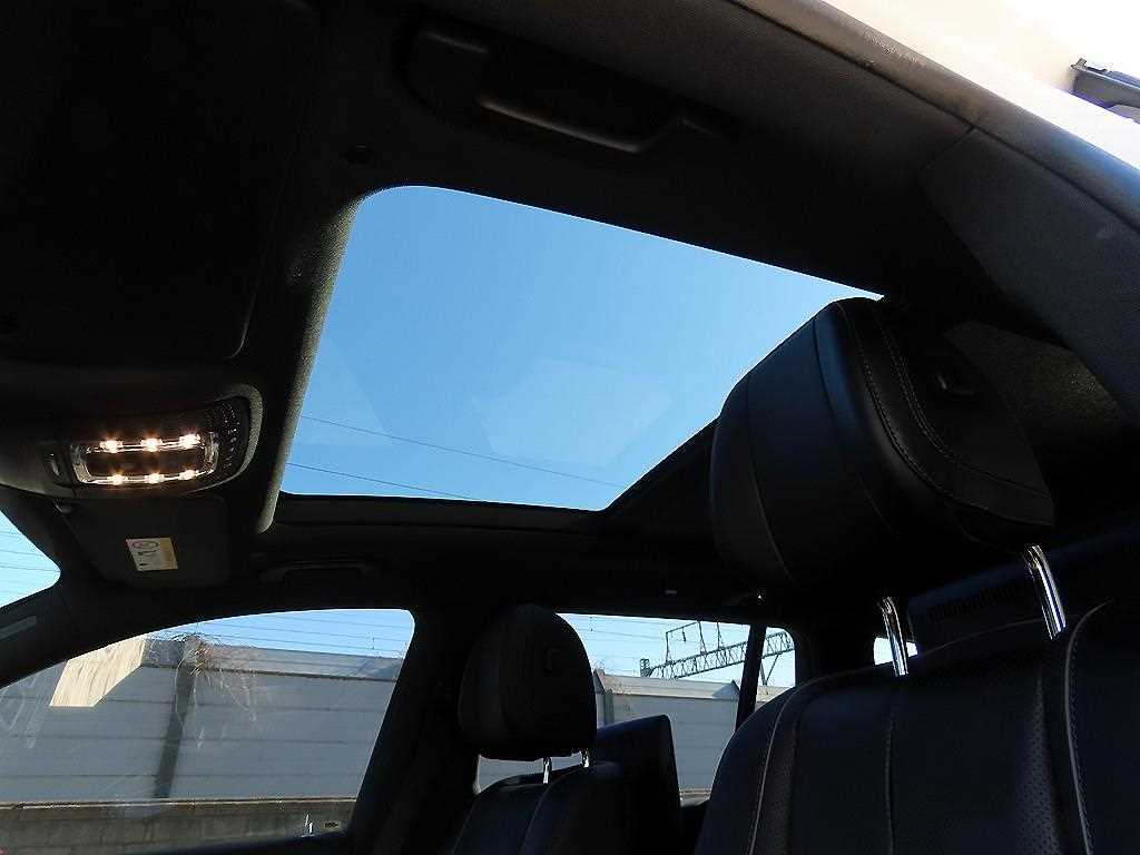 Mercedes-Benz GLS-Class — photo 15