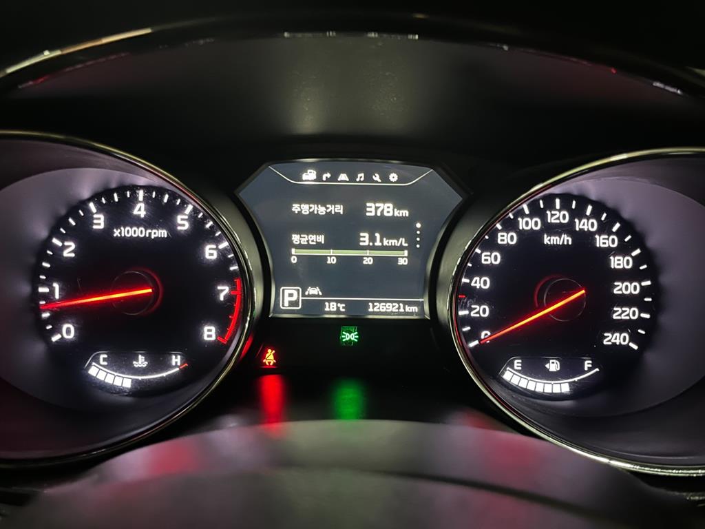 Kia Carnival — photo 06
