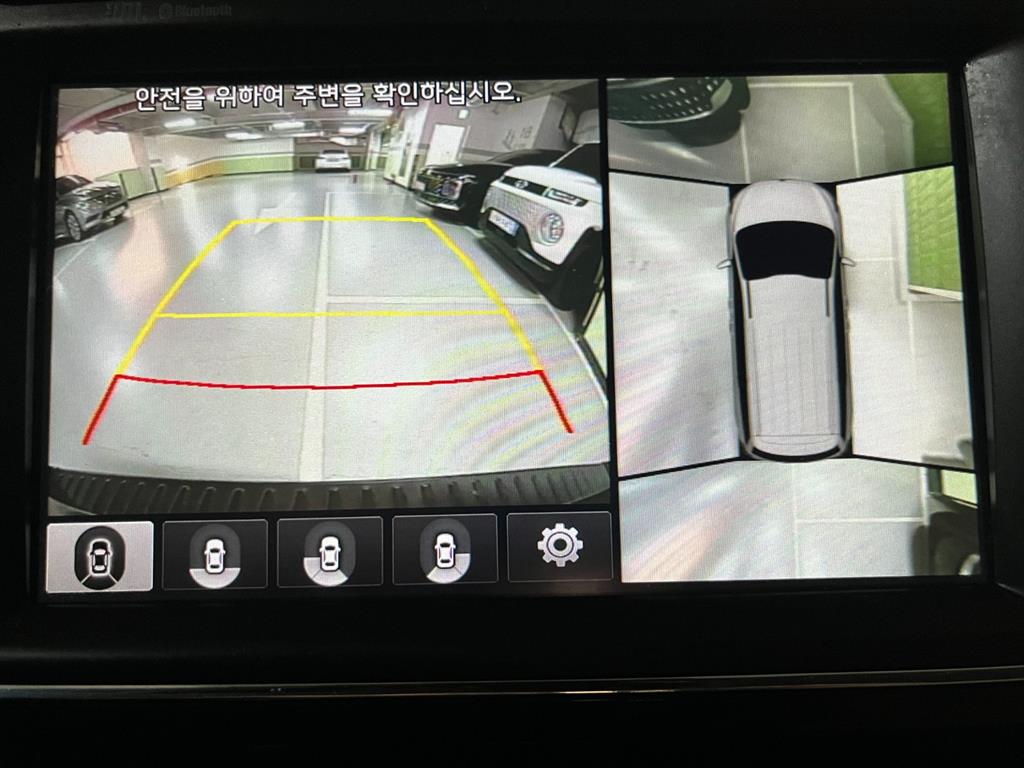 Kia Carnival — photo 11