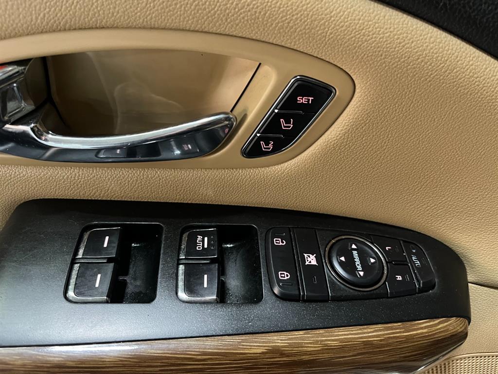 Kia Carnival — photo 13