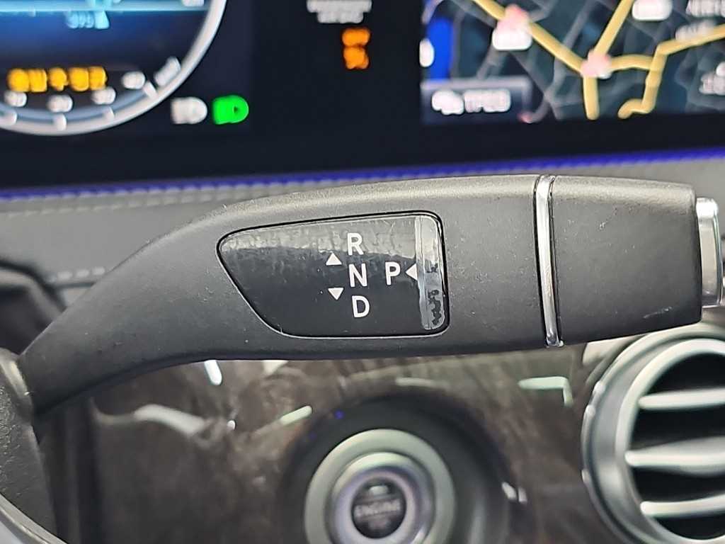 Mercedes-Benz S-Class — photo 08