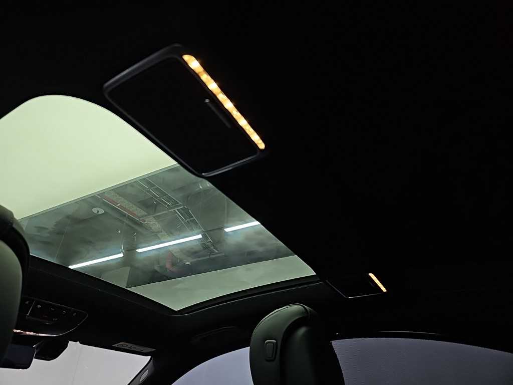 Mercedes-Benz S-Class — photo 15