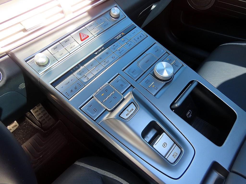 Hyundai Nexo — photo 10