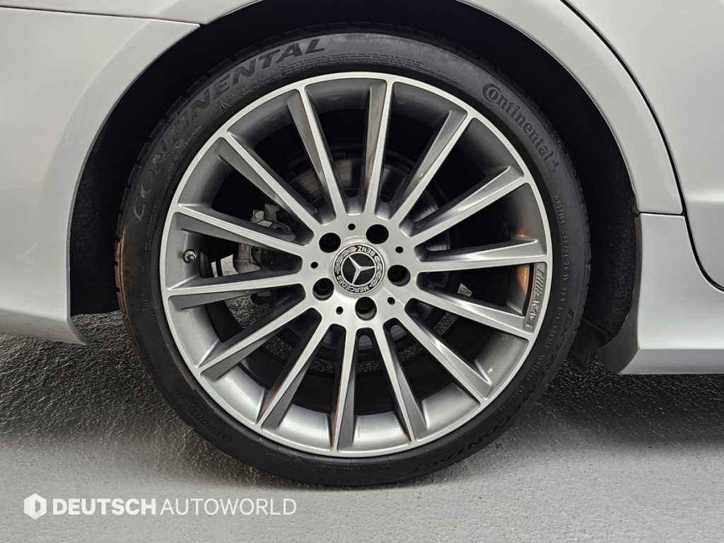 Mercedes-Benz CLS-Class — photo 05