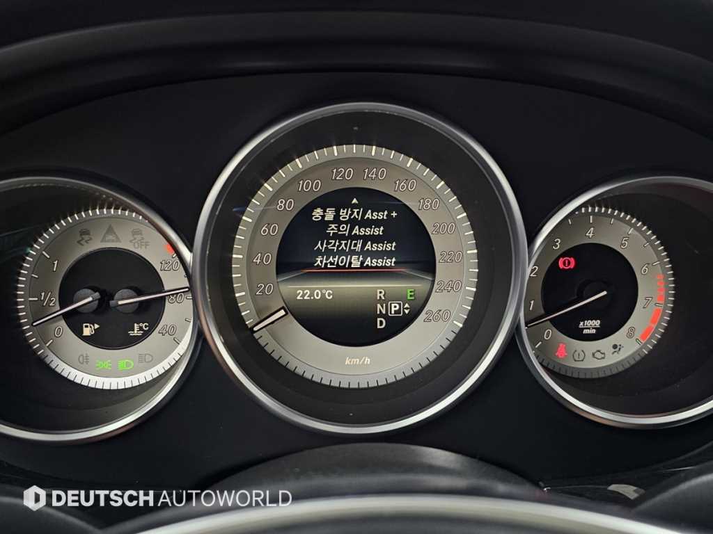 Mercedes-Benz CLS-Class — photo 11