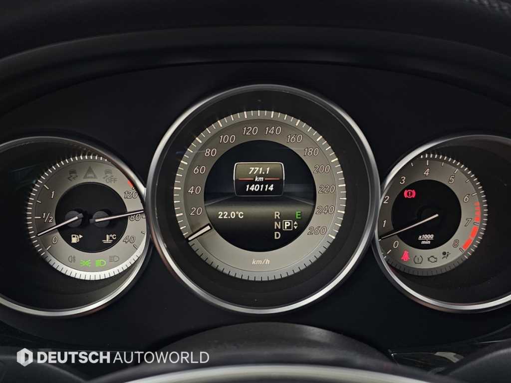 Mercedes-Benz CLS-Class — photo 15