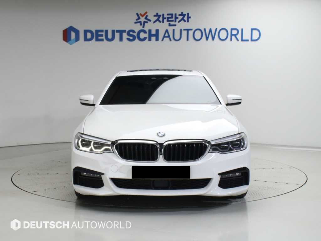 BMW 5-Series — photo 03