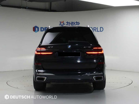 BMW X7 — photo 04