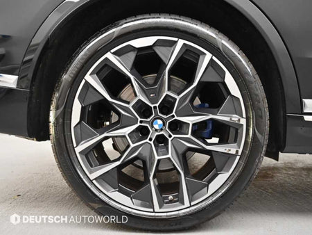 BMW X7 — photo 05