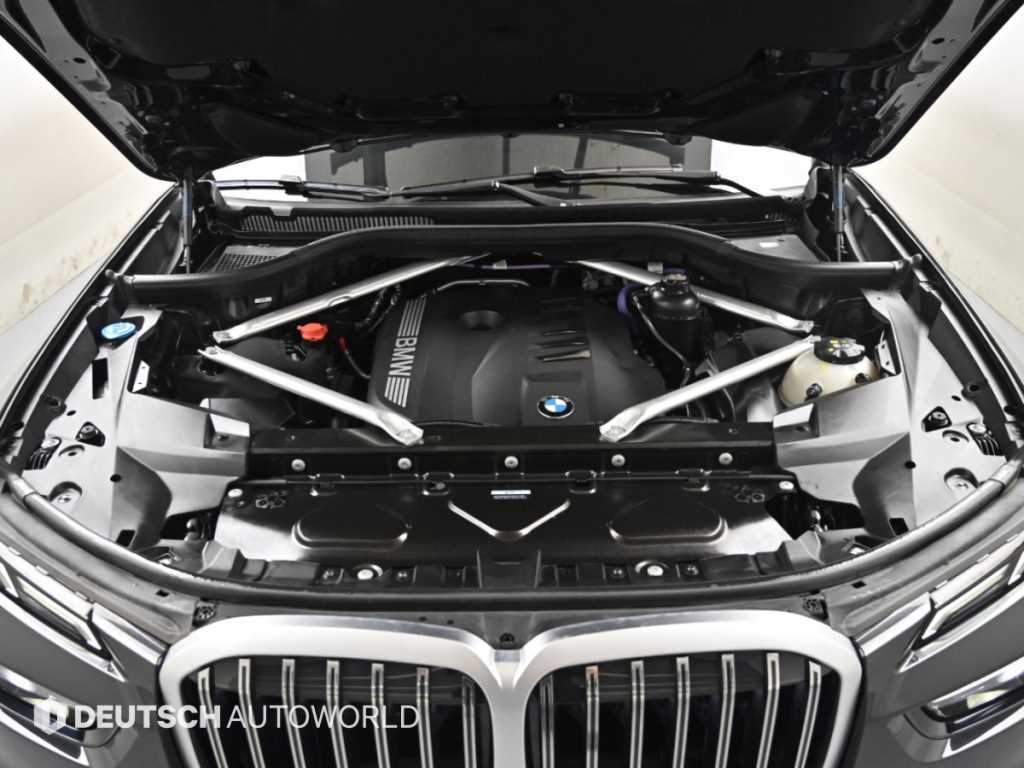BMW X7 — photo 06