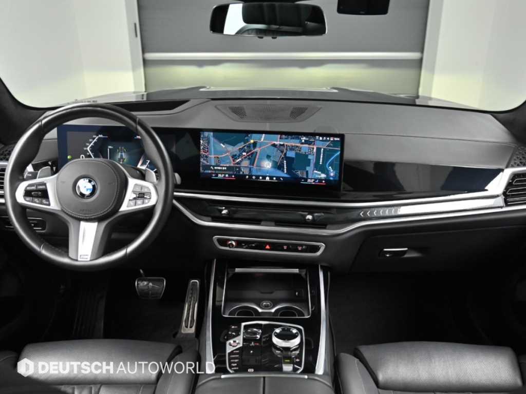 BMW X7 — photo 07