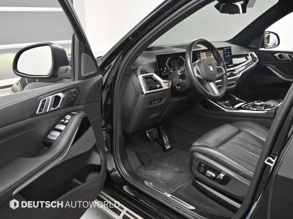 BMW X7 — photo 11
